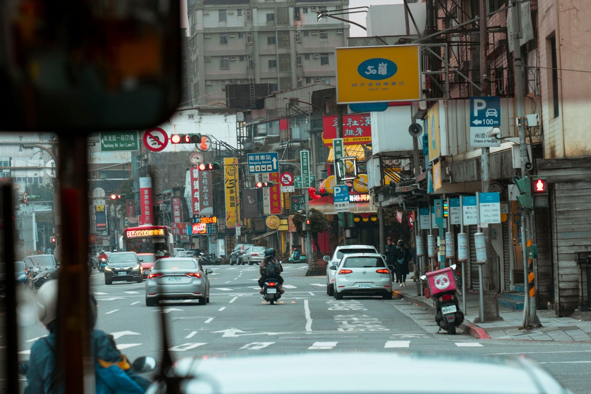Asian Equities Rally: Why Taiwan and South Korea Lead AI Hardware Exposure