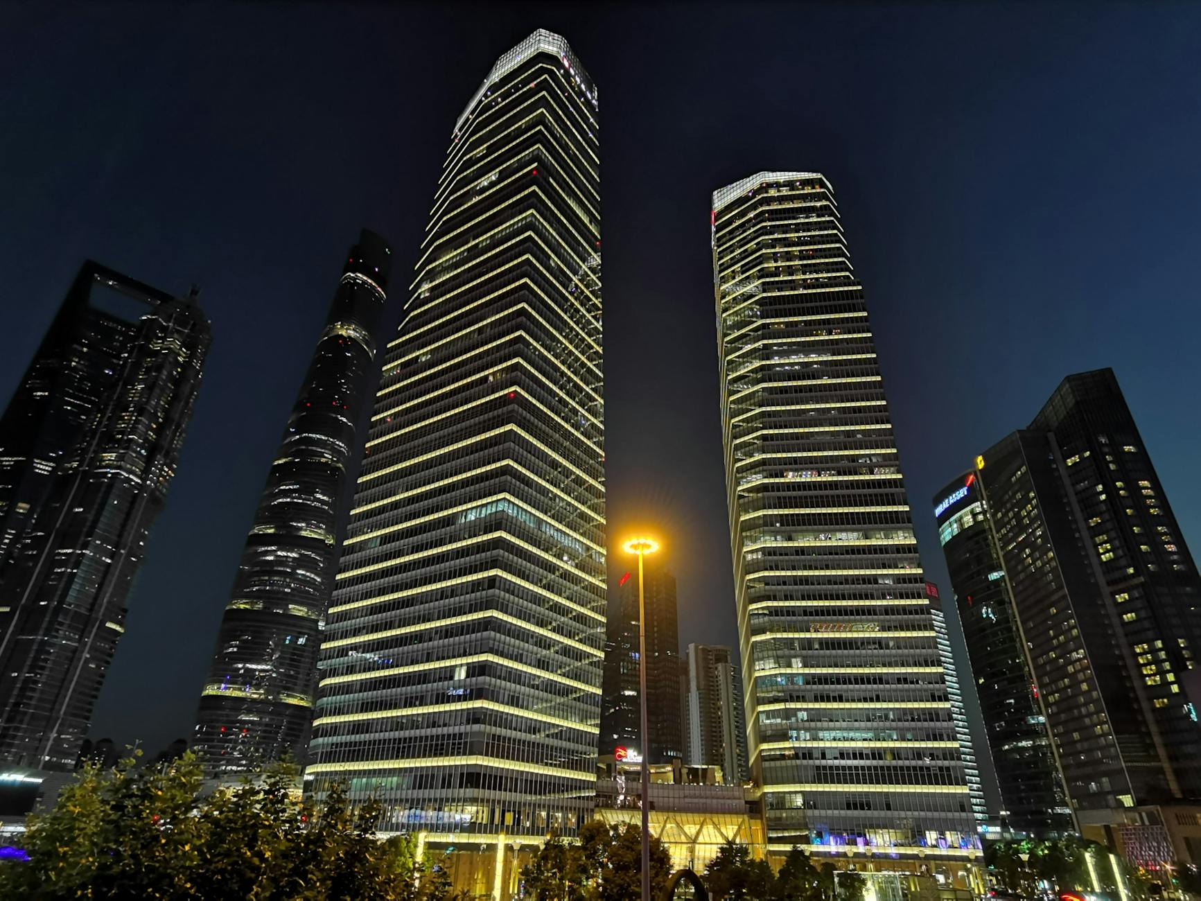 Saudi PIF Shanghai Office: $620B Wealth Fund Reshapes Asia Alternative Asset Strategy
