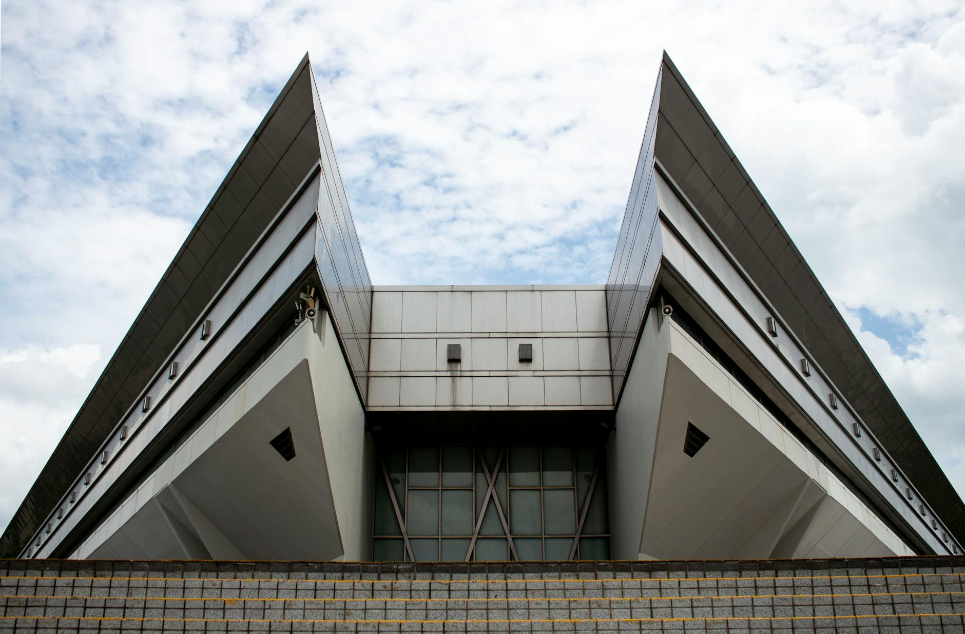 Concept Verre’s Interior Lighting Shines Bright