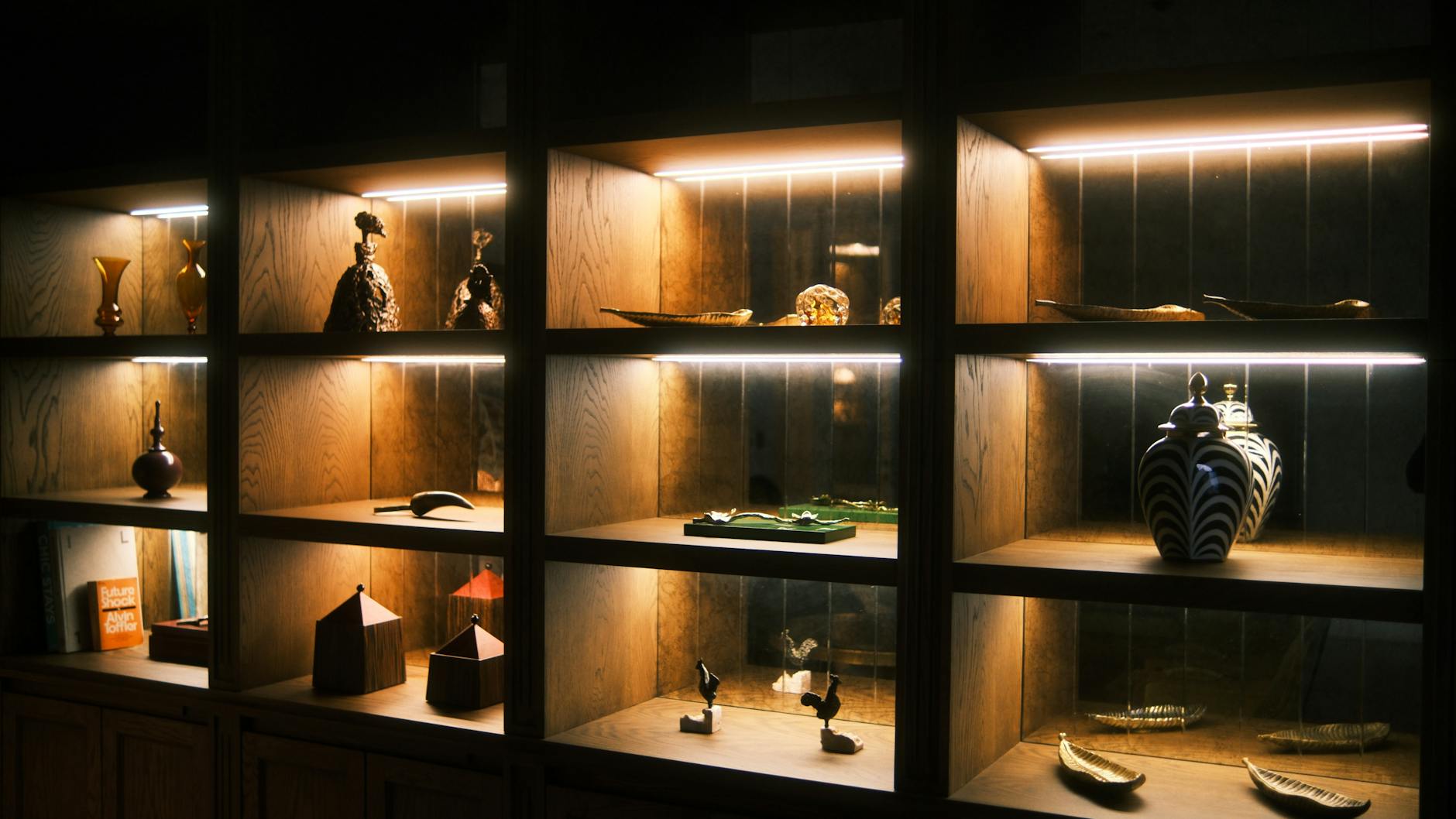 Recently excavated ancient Maya hall may reflect early power-sharing among leaders