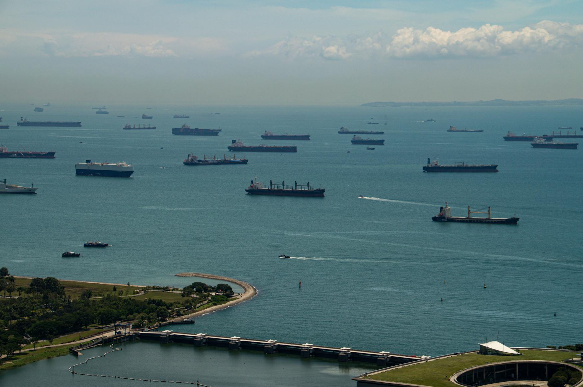 Malacca Strait Traffic Hits Record High, Boosting Singapore’s Maritime Hub Status