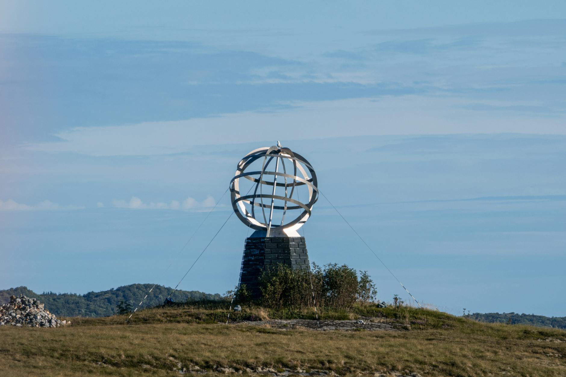 Metal Detectorists Unearth Norway’s Largest-Known Viking Coin Hoard