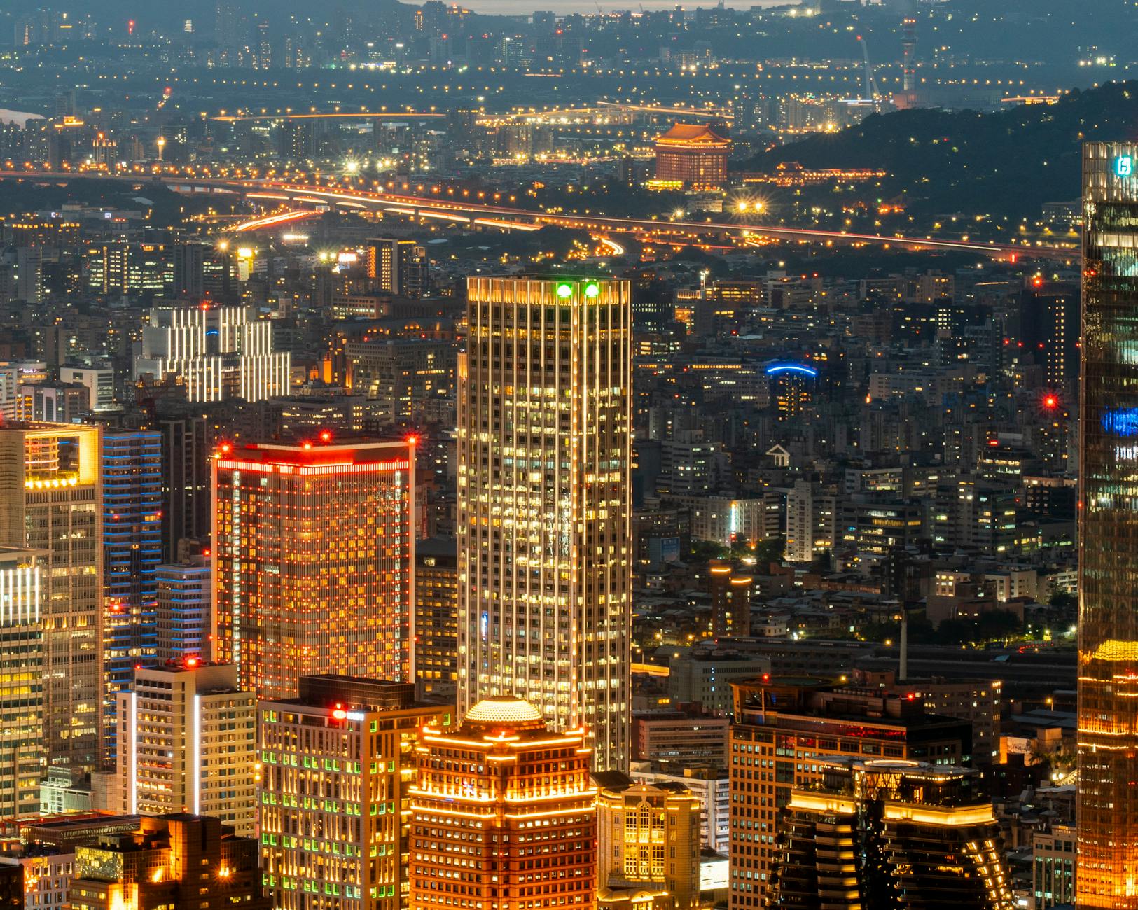 Taiwan Financial Firms Record Q1 Profits: 5 Alternative Asset Signals