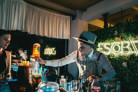 How to Make a Left Hand, the Love Child of a Negroni and a Manhattan